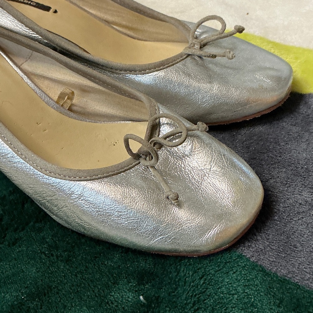 Zara Silver Ballet Flats with Bow Accent Size 4 - Picture 7 of 16